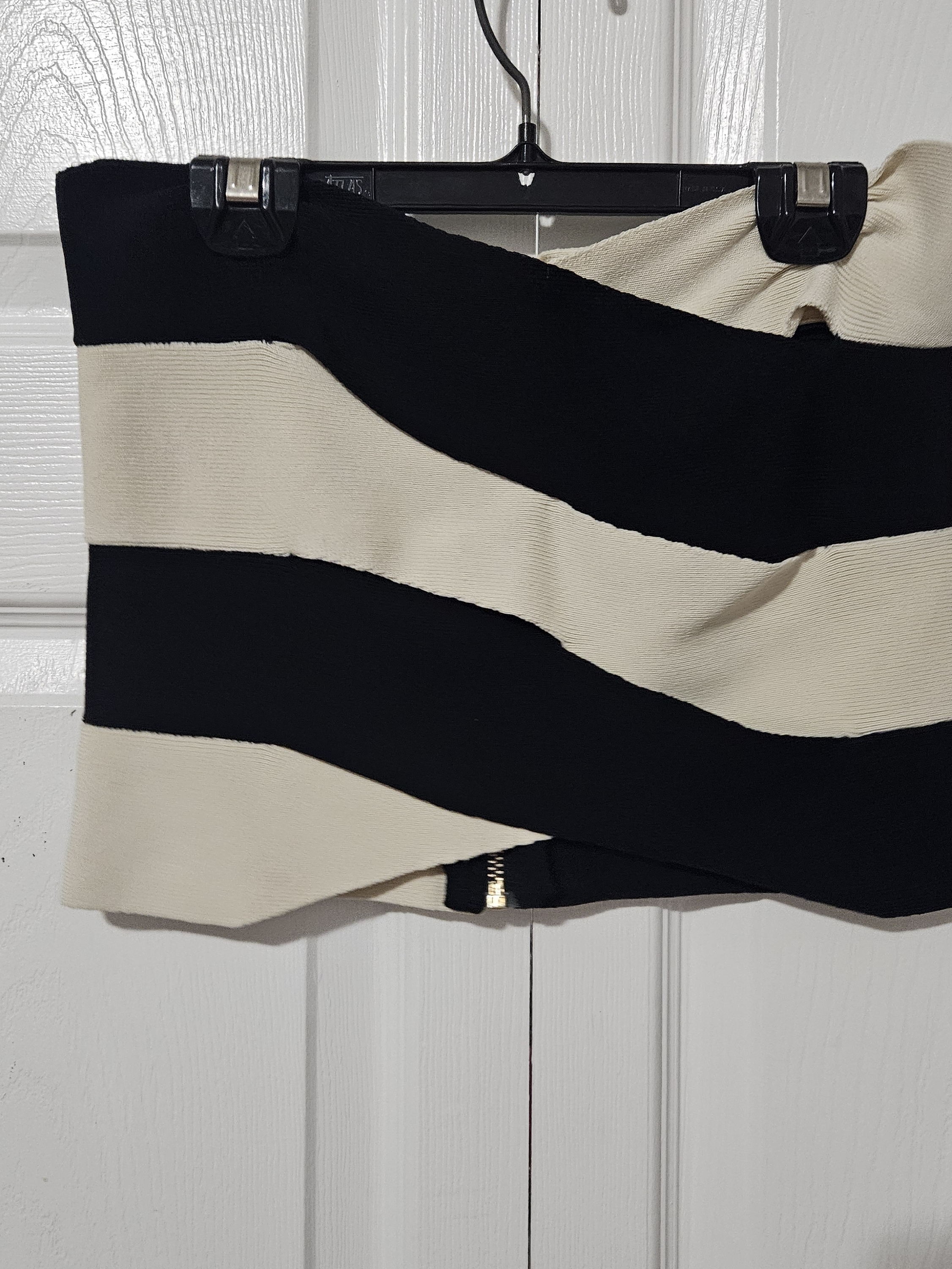 Cider Black And Cream Wave-Striped Mini Top